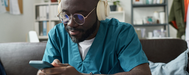 Headphones - Istock 2219357165