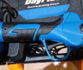 Day Plus Electric Pruning Shears