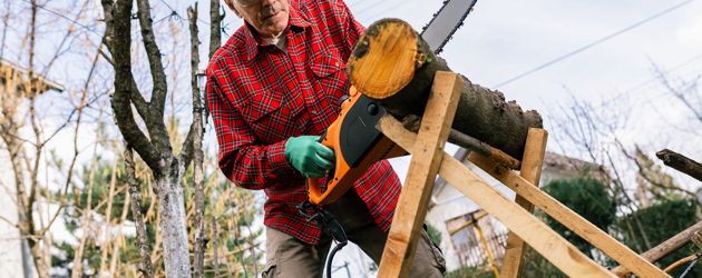 Chainsaw - Istock 2196589757