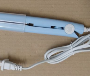 VinBee Travel Mini Hair Flat Iron Ceramic Tourmaline Hair Straightener sold via Amazon