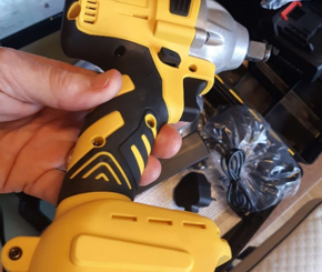 Lision Wrench