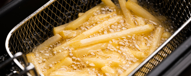 Deep fat fryer - Istock 1329384442