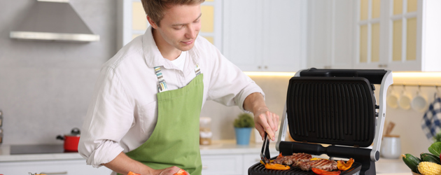 Portable grill - Istock 2247800409
